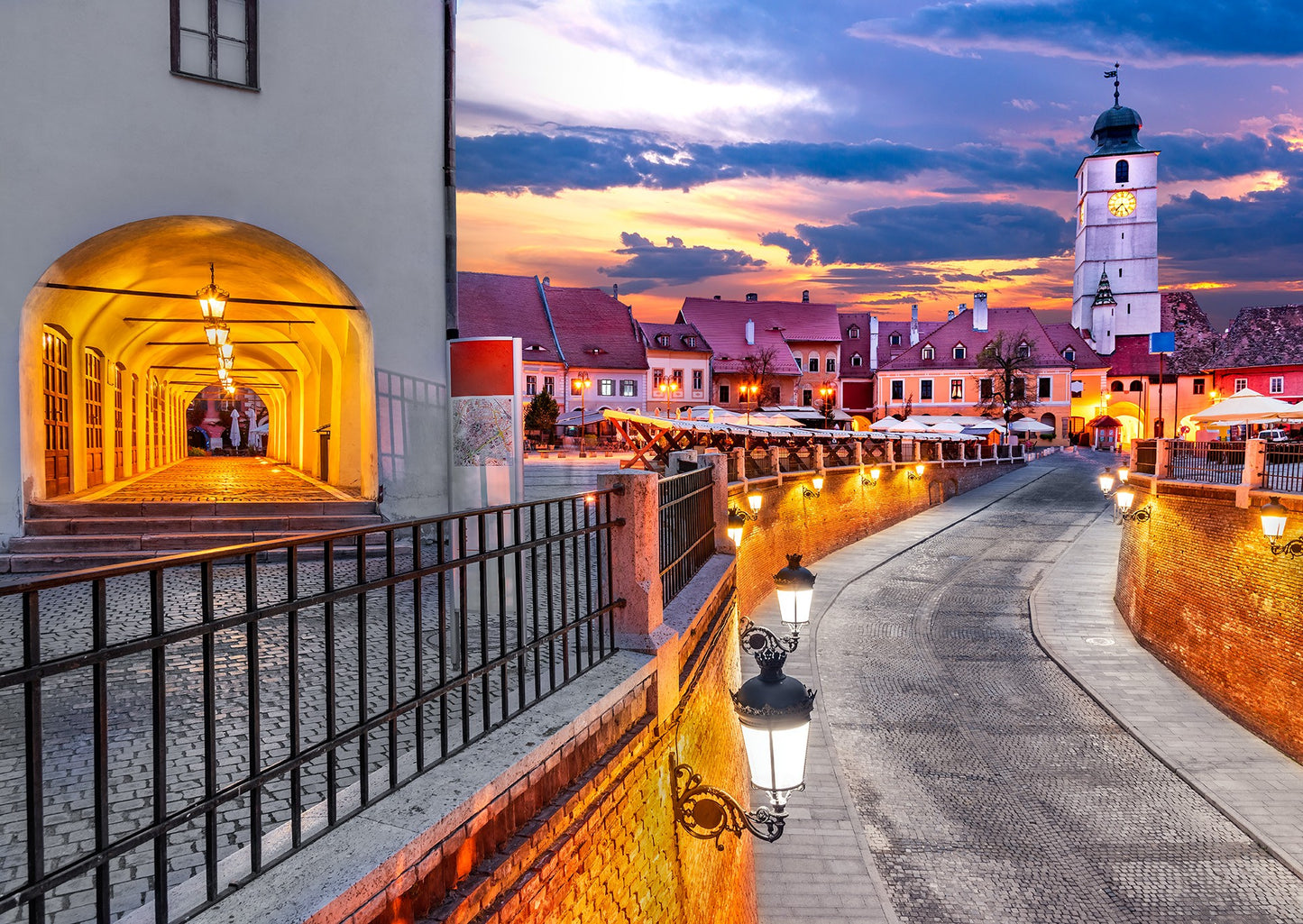 1000 Pieces Jigsaw Puzzle - The Small Square, Sibiu (1041)