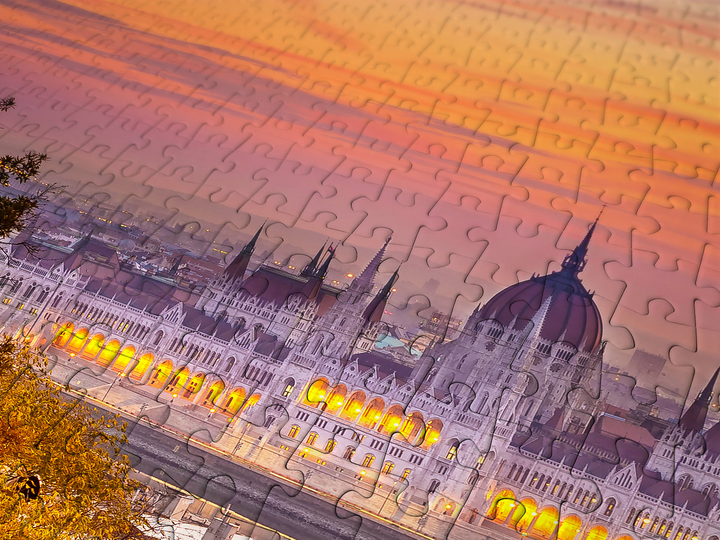 1000 Pieces Jigsaw Puzzle - Buda District with Hungarian Parliament (2115)
