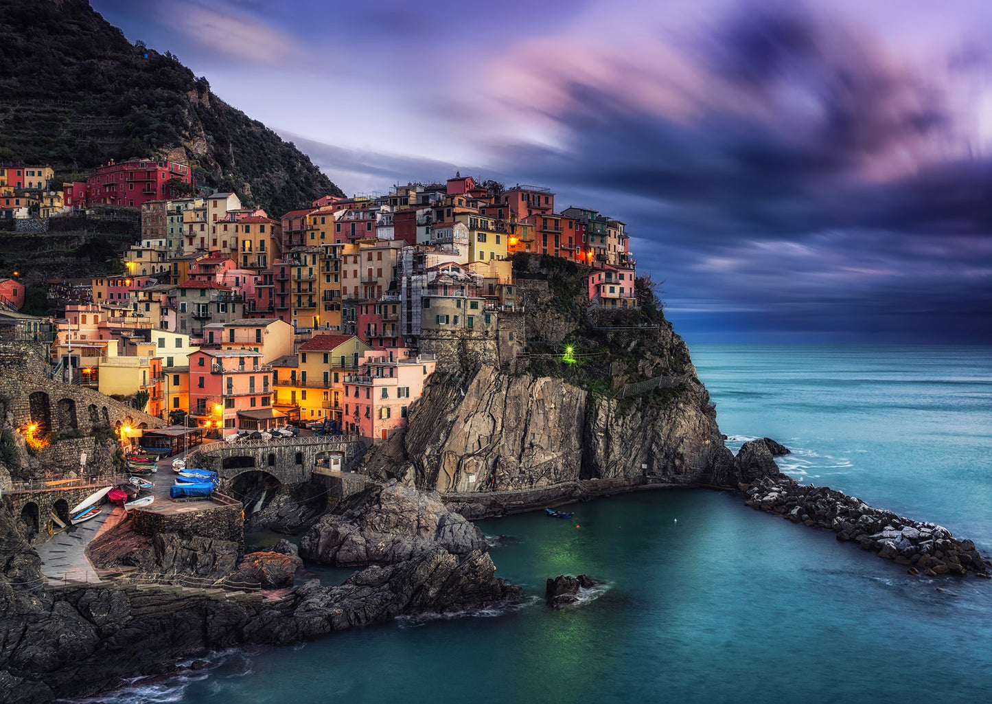 1000 Pieces Jigsaw Puzzle - Manarola at Dusk (1077)